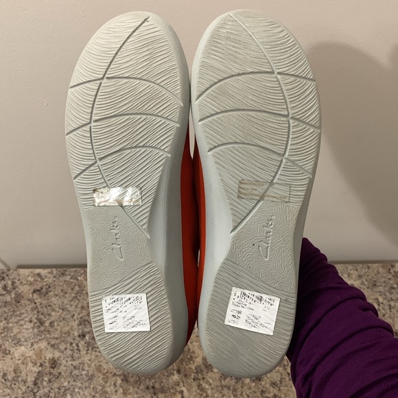 Orange Clarks Cloud Steppers Slippers - Picture 6 of 17